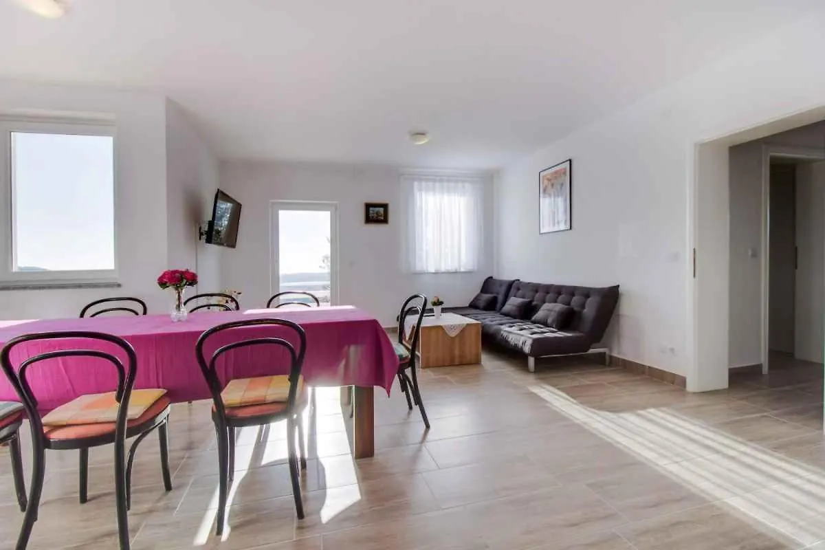 Apartment In Cunski/Insel Losinj 15045  Cunski